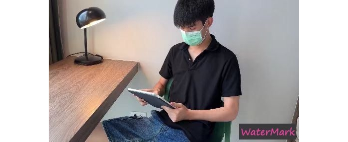 薄肌大学生被玩